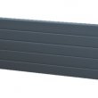 Panel lamelový, povrch stucco, výška sekce 500 nebo 610 mm, tloušťka 40 mm, barva antracit RAL 7016.