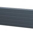 Panel lamelový se zámky proti sevření prstů, povrch stucco, vnitřní strana lamela s hladkým povrchem, výška sekce 488 nebo 610 mm, tloušťka 40 mm, barva antracitová RAL 7016.